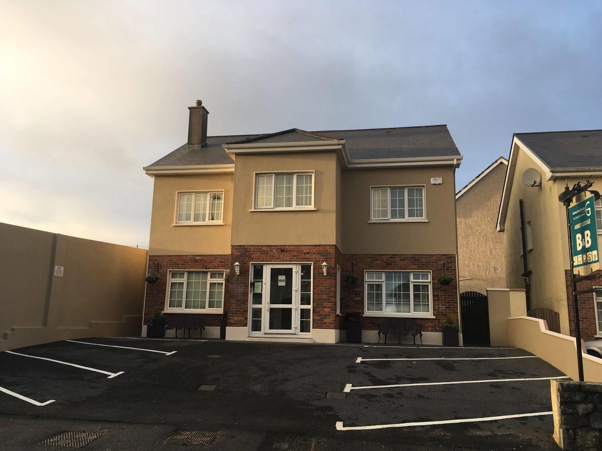 Abbey Lodge B&B Galway Extérieur photo